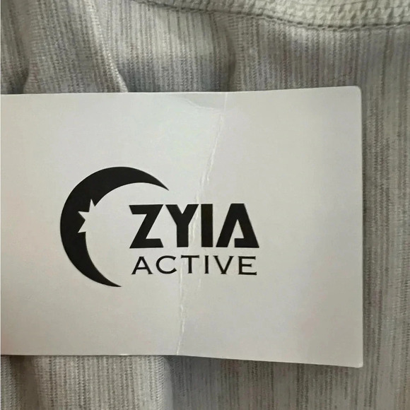 NWT Zyia Active Cream Yoga Shawl Size small - Picture 6 of 6